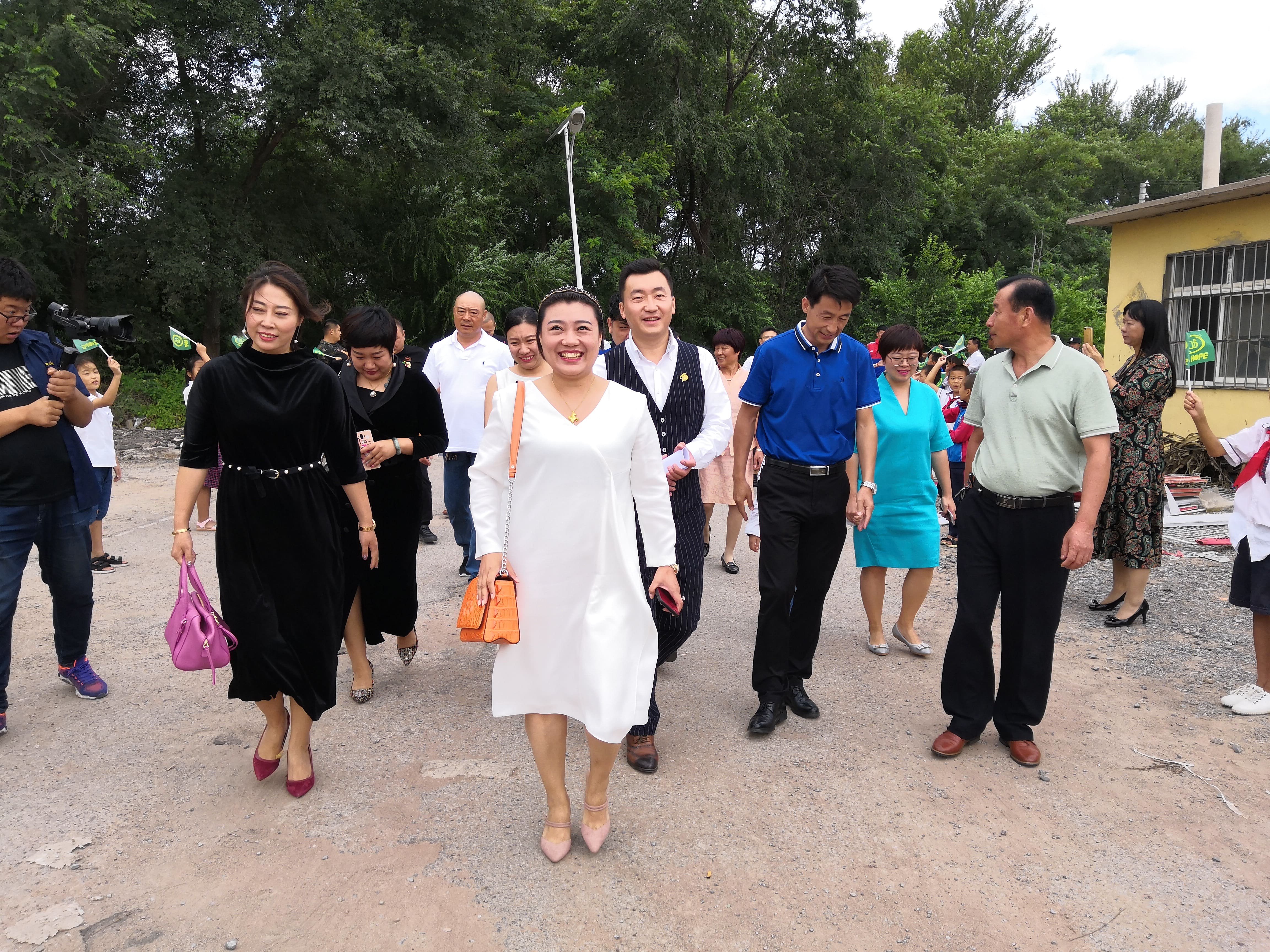 第160所 瓦房店市西杨乡好博在线（中国）唯一官方网站李佳燚小学