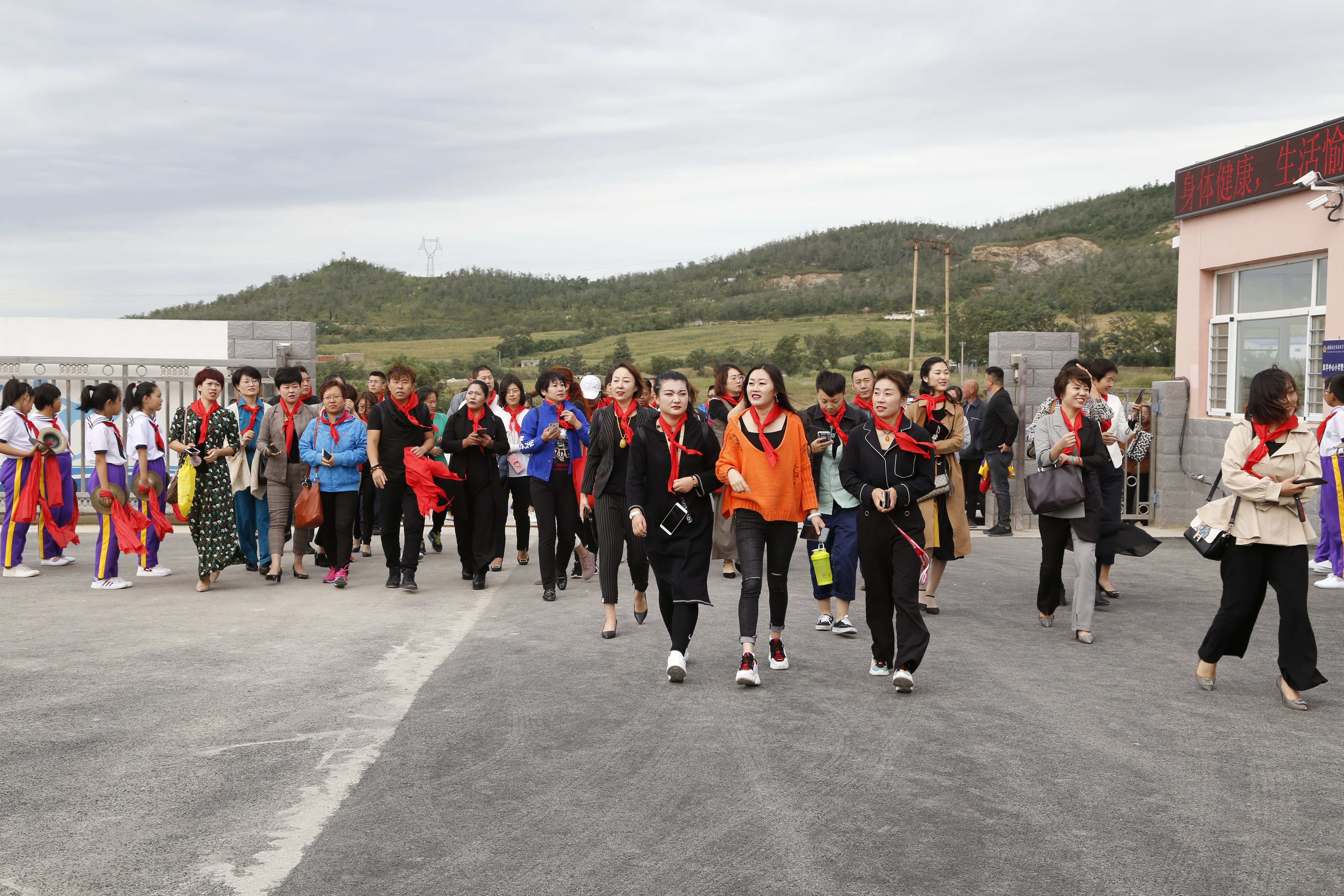 第163所 凌海市双羊镇好博在线（中国）唯一官方网站孙翔宇小学